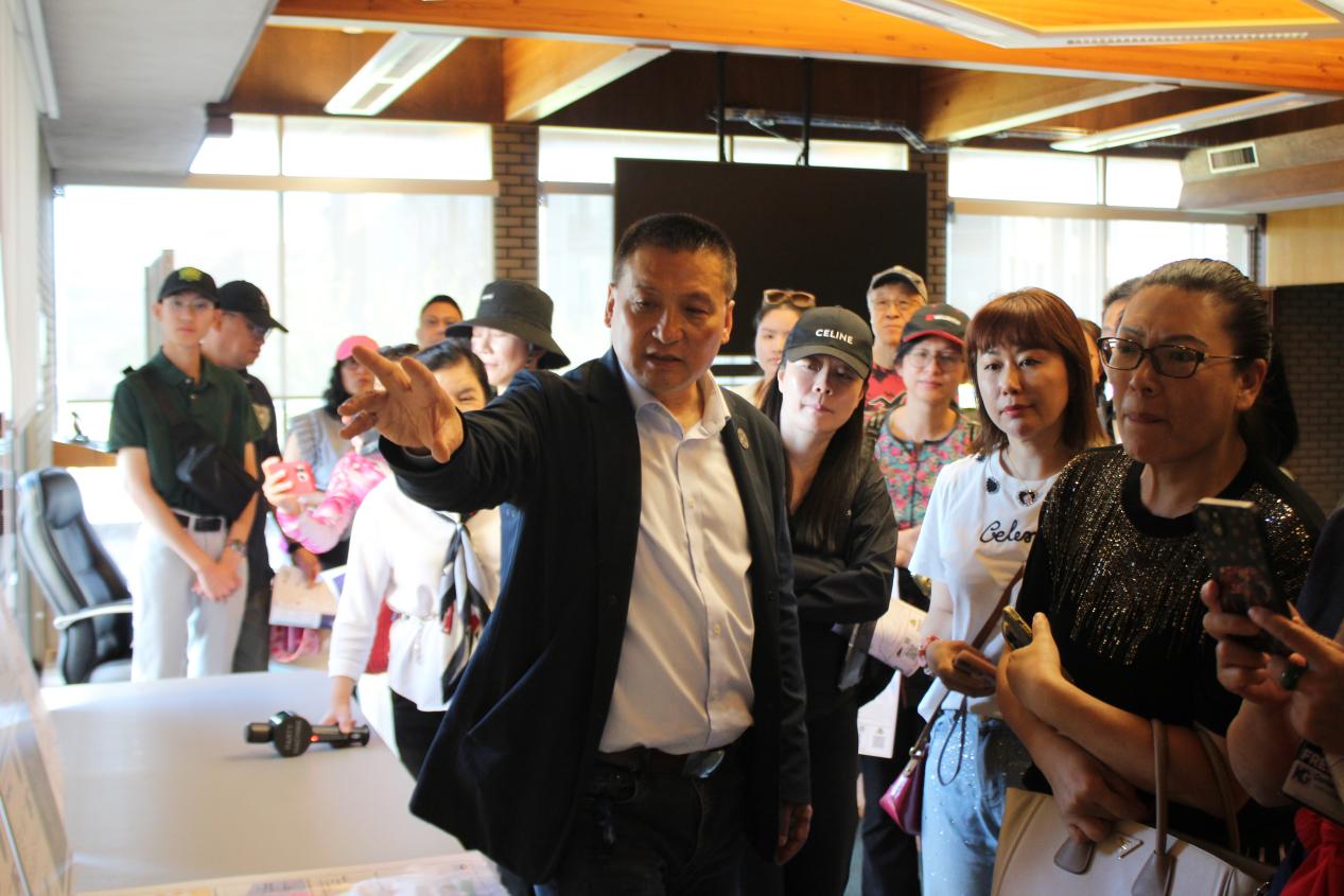 王子城 华人市长亲自带队 实地探秘加拿大投资新机遇PG电子游戏麻将胡了史上规模最大华人考察团走进乔治(图11)
